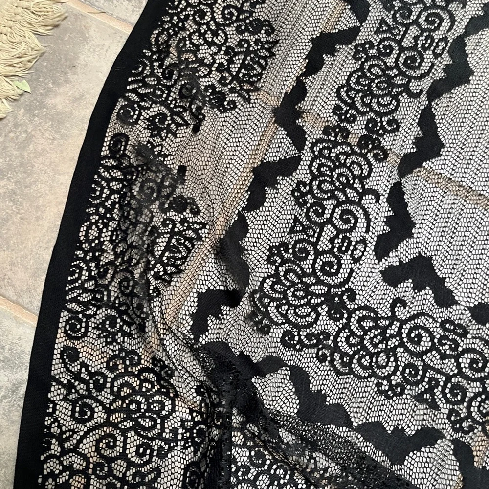 Black Lace Trick or Treat Tablecloth